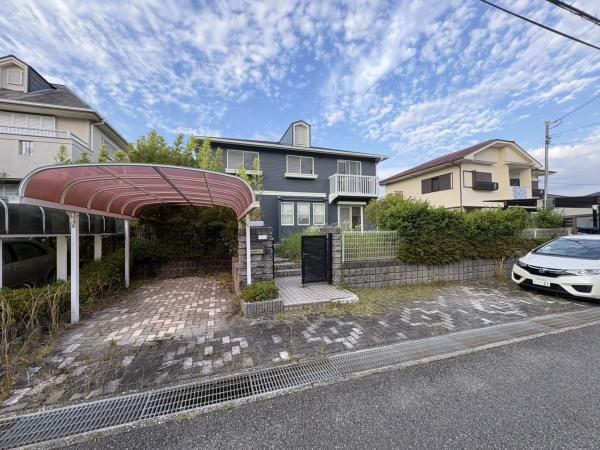 三田市あかしあ台２丁目の中古一戸建
