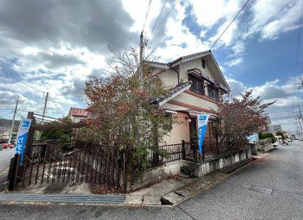 三田市つつじが丘南３丁目の中古一戸建