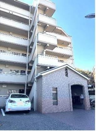 ラウムズ三田