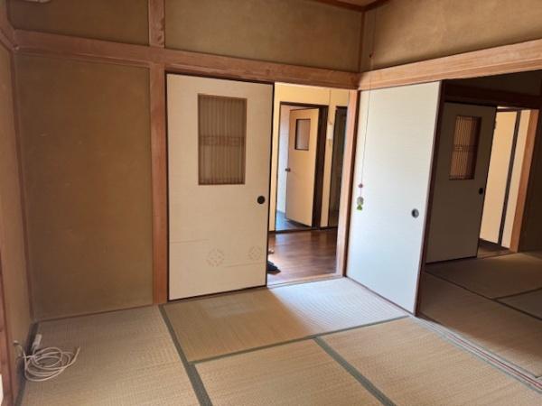 三田市志手原の中古一戸建て
