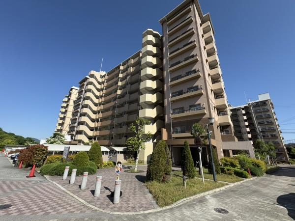 パークサイドすずかけ台13号棟