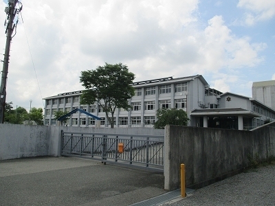 三田市つつじが丘北２丁目の中古一戸建て(三田市立藍中学校)