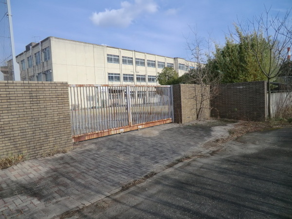 京都市伏見区横大路六反畑の中古一戸建て(京都市立洛水中学校)