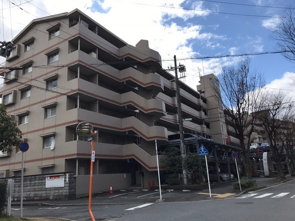 ベル・アーバニティ伏見桃山東