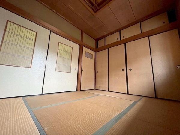 京都市山科区西野山射庭ノ上町の中古一戸建て