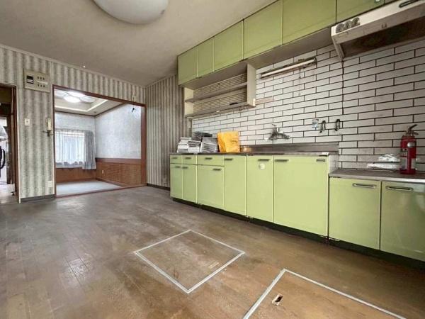 京都市山科区西野山射庭ノ上町の中古一戸建て