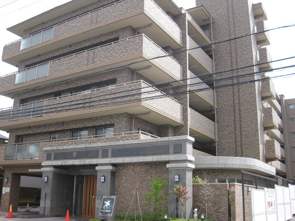 パデシオン醍醐駅前