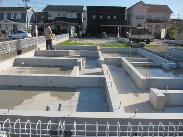 AiTOWN瑞穂市犀川2号棟（全2棟）