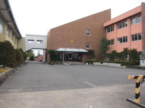 安八郡安八町牧の土地(安八町立登龍中学校)
