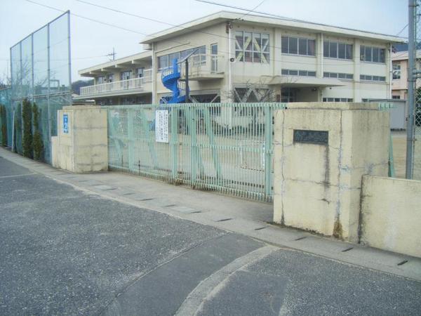 浅口市金光町占見新田の土地(浅口市立金光小学校)