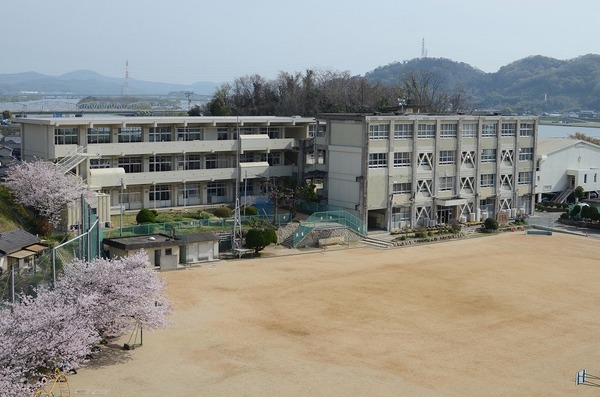 倉敷市玉島乙島の中古一戸建て(倉敷市立上成小学校)