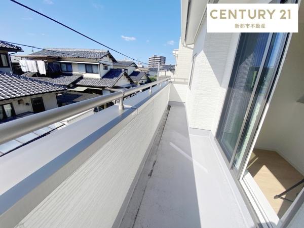 倉敷市白楽町の中古一戸建て(バルコニー)