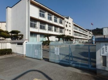 ポレスターブロードシティ倉敷弐番館(倉敷市立倉敷西小学校)