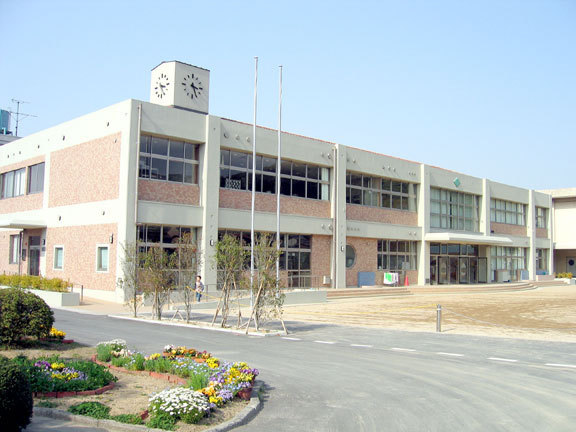 岡山市南区植松の中古一戸建て(岡山市立彦崎小学校)