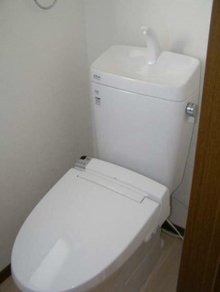 倉敷市林の中古一戸建て(トイレ)