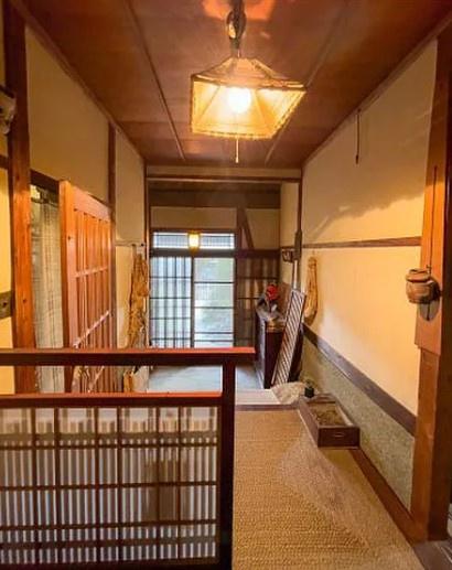 倉敷市玉島上成の中古一戸建て(玄関)