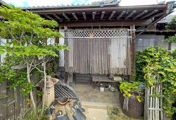 倉敷市玉島上成の中古一戸建て(玄関)