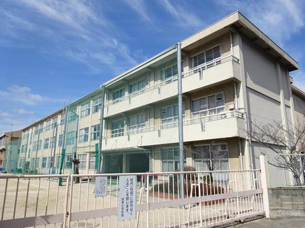 テラシエ岡山市中区赤坂台1期 2号棟(岡山市立旭東小学校)