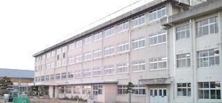 ブルーミングガーデン岡山市中区兼基2期 1号棟(岡山市立幡多小学校)