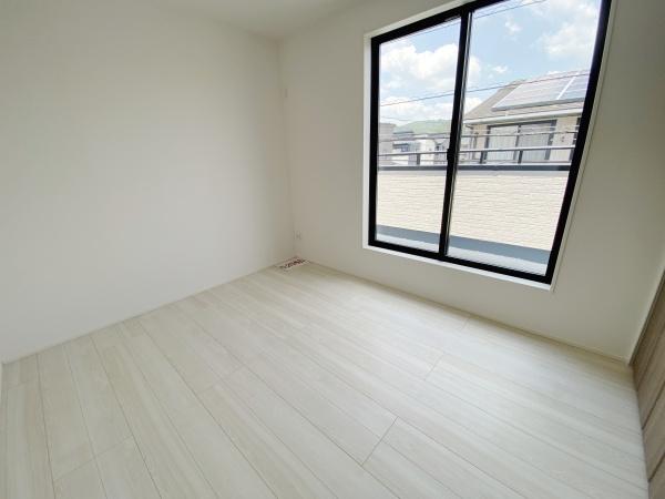 グラファーレ北区西辛川２期　１号棟