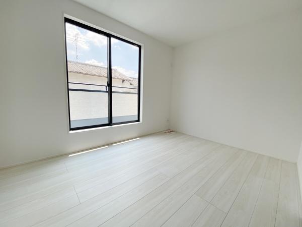 グラファーレ北区西辛川２期　１号棟