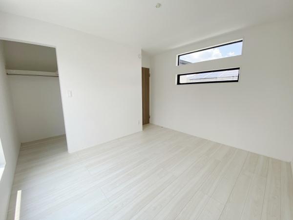 グラファーレ北区西辛川２期　１号棟