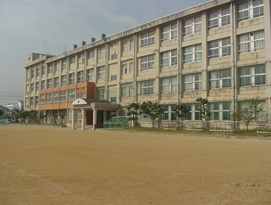 倉敷市連島中央5丁目の中古一戸建て(倉敷市立連島中学校)