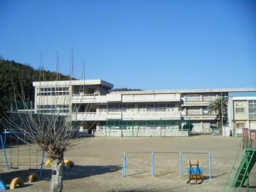 クレイドルガーデン岡山市南区片岡第2 1号棟(岡山市立灘崎小学校)