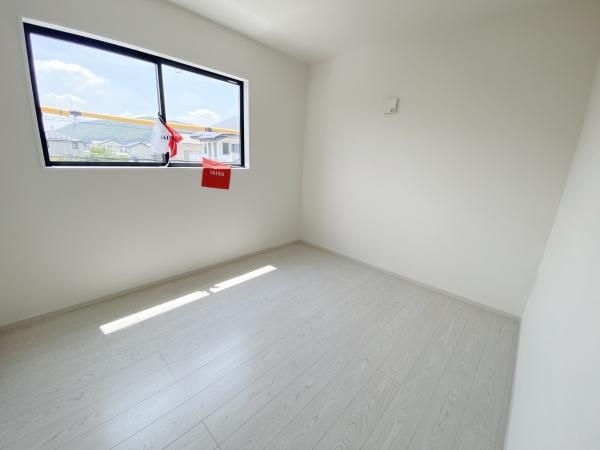 テラシエ岡山市北区辛川市場２期　１号棟