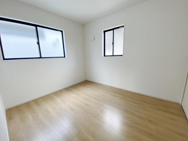 テラシエ岡山市北区辛川市場２期　２号棟