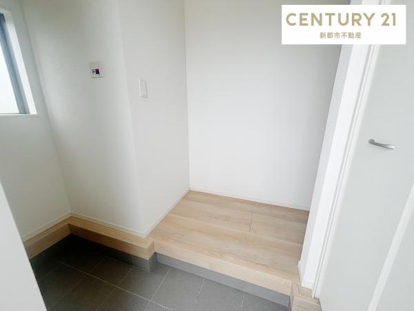 クレイドルガーデン岡山市南区藤田第7 2号棟(玄関)