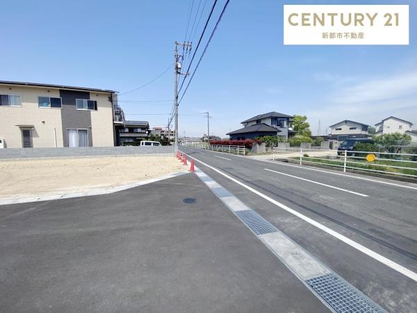 リーブルガーデン倉敷粒江第3 5号棟(前面道路含む現地写真)