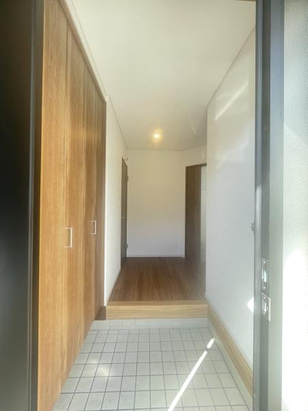 倉敷市福井の中古一戸建て(玄関)