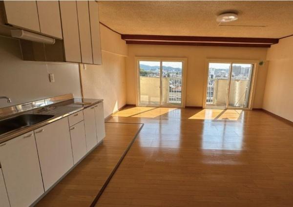 鶴形マンション