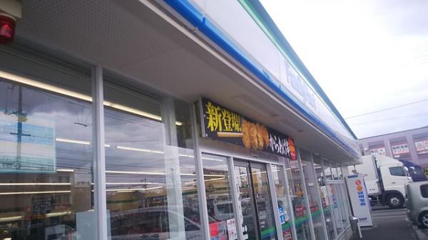 ブルーミングガーデン岡山市北区平田　２号棟(ファミリーマート岡山辰巳西店)