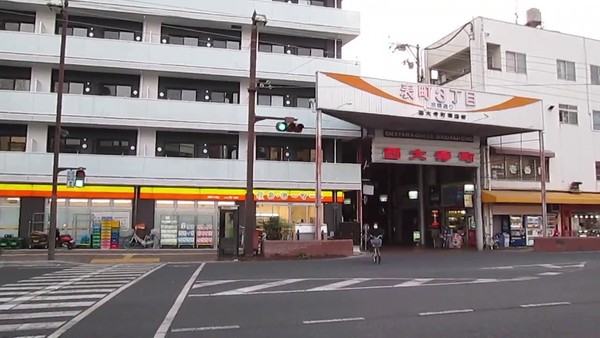 フローレンス中山下グランドアーク(ら・む～マート表町三丁目店)