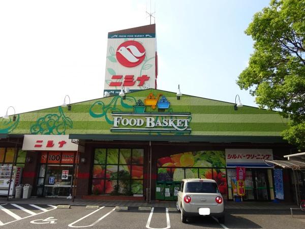 グラファーレ北区大安寺中町　２号棟(ニシナフードバスケット三門店)