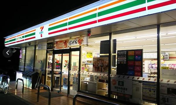 グラファーレ北区大安寺中町　２号棟(セブンイレブン岡山大安寺南町店)