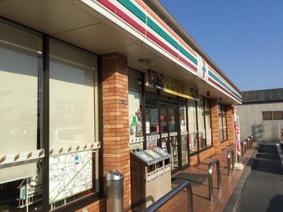 テラシエ岡山市南区若葉町１期１号棟(セブンイレブン岡山千鳥町店)