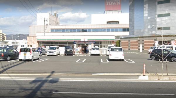 リーブルガーデン中区山原尾島四丁目　２号棟(セブンイレブン岡山原尾島1丁目店)