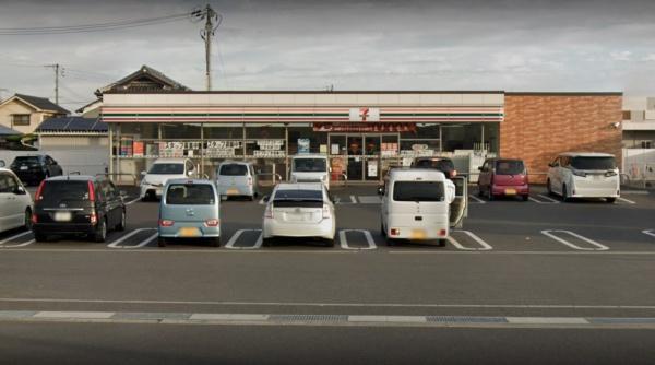 リーブルガーデン南区南輝第３　１号棟(ファミリーマート岡山浦安本町店)