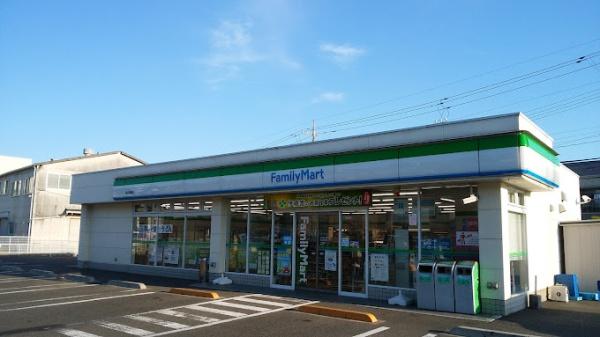 ブルーミングガーデン中区国府市場２期(ファミリーマート岡山長岡店)