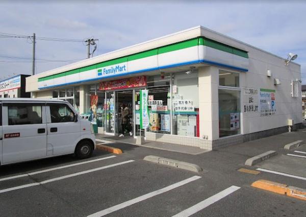 クレイドルガーデン岡山市南区妹尾第２　２号棟(ファミリーマート岡山妹尾店)