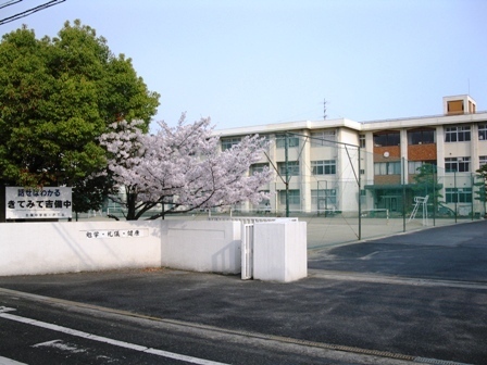 岡山市北区川入の中古一戸建て(岡山市立吉備中学校)