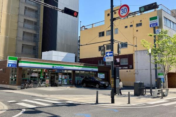 コア本町(ファミリーマート錦町東店)