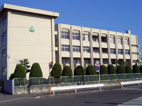 タマタウンあけぼの　　2号地(岡山市立福南中学校)