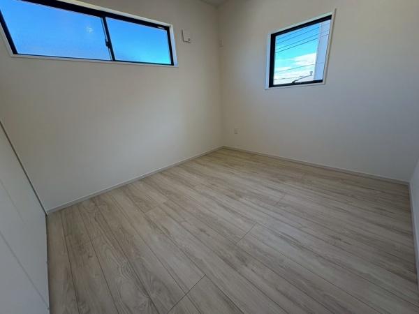 草加市弁天４丁目の新築一戸建