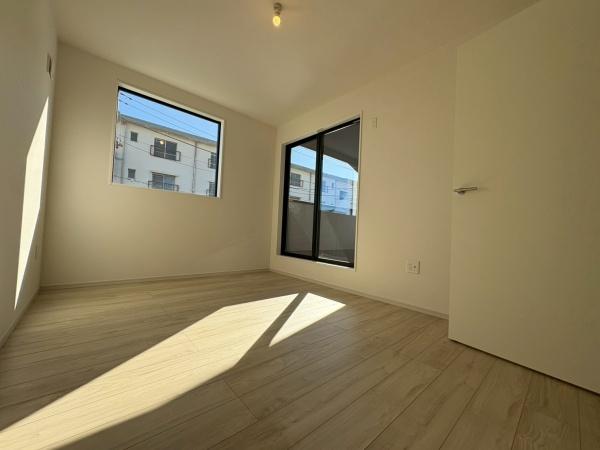 草加市弁天４丁目の新築一戸建