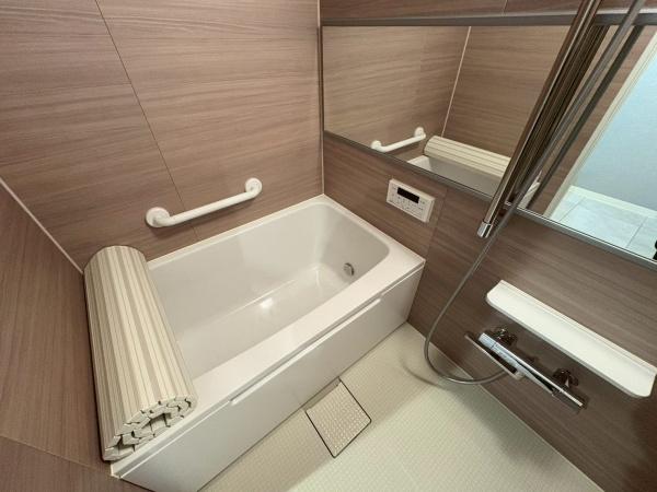 日商岩井草加マンション