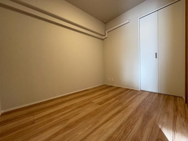 日商岩井草加マンション